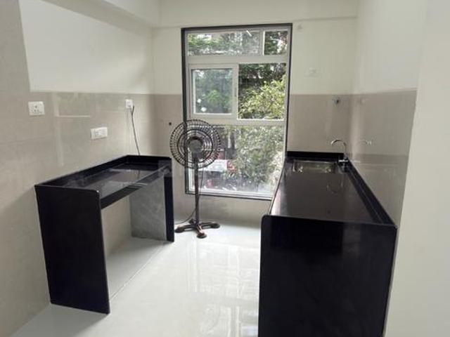 2 BHK Apartment in Dahisar East for resale Mumbai. The reference number is 20993593
