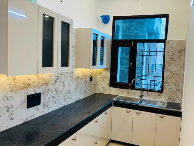2 BHK Apartment in Dhakoli for resale Zirakpur. The reference number is 20826404