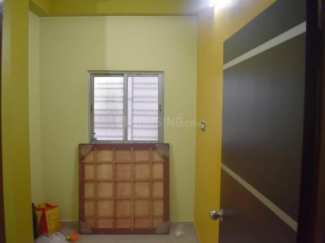2 BHK Apartment in Dhakuria for rent Kolkata. The reference number is 16786957