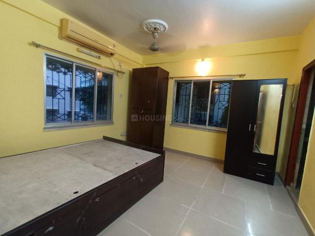 2 BHK Apartment in Dhakuria for rent Kolkata. The reference number is 20362784