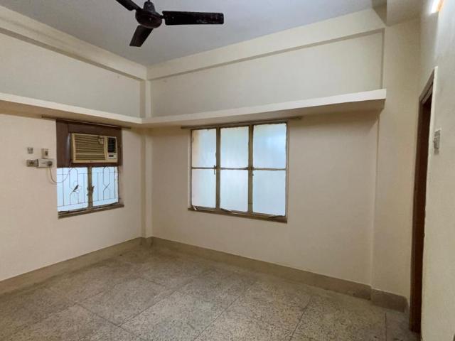 2 BHK Apartment in Dhakuria for resale Kolkata. The reference number is 19272809