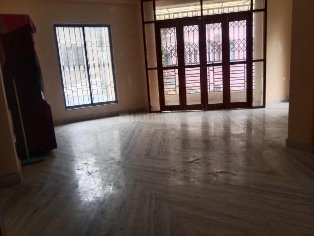 2 BHK Apartment in Dhakuria for resale Kolkata. The reference number is 19964091