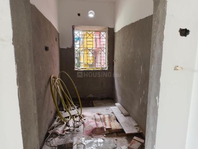 2 BHK Apartment in Dhakuria for resale Kolkata. The reference number is 20766009