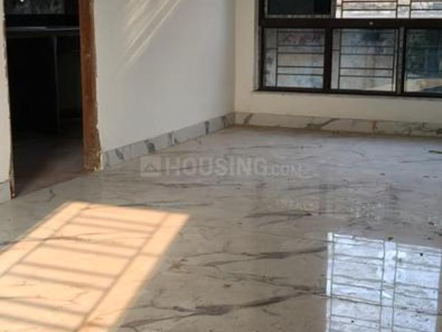 2 BHK Apartment in Dhakuria for resale Kolkata. The reference number is 20778475
