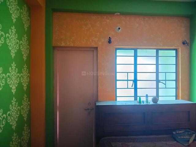 2 BHK Apartment in Dhakuria for resale Kolkata. The reference number is 20793281
