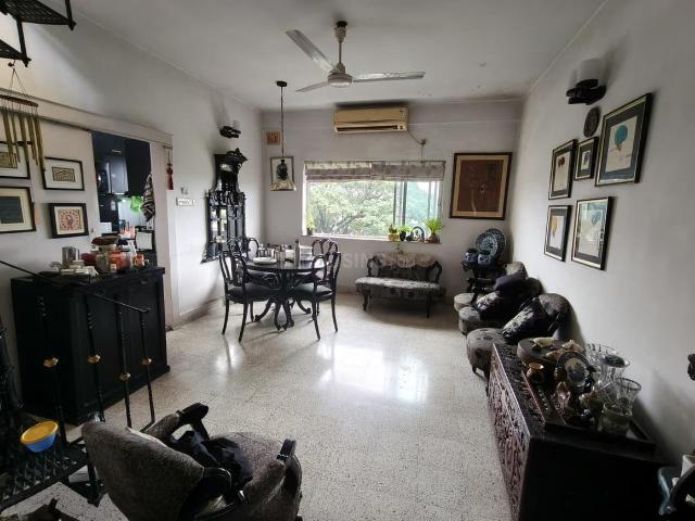 2 BHK Apartment in Dhakuria for resale Kolkata. The reference number is 20809271