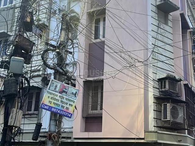 2 BHK Apartment in Dhakuria for resale Kolkata. The reference number is 20931393