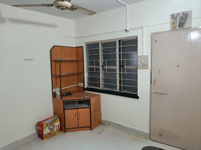 2 BHK Apartment in Balaji Nagar for resale Pune Satara Road. The reference number is 11388644