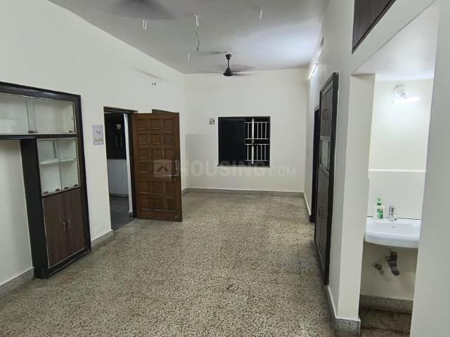 2 BHK Apartment in Dharampeth for rent Nagpur. The reference number is 20806890