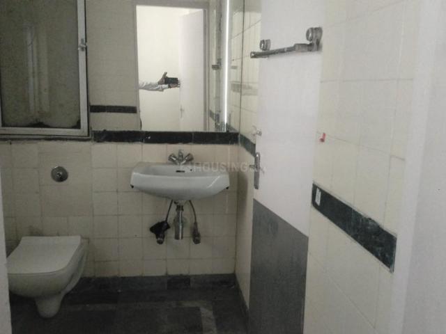 2 BHK Apartment in DLF Phase 4 for rent Gurgaon. The reference number is 19979961