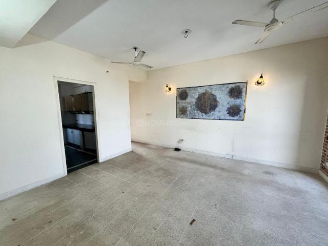 2 BHK Apartment in DLF Phase 4 for rent Gurgaon. The reference number is 19986508
