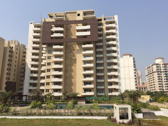 2 BHK Apartment in DLF Phase 5 for resale Gurgaon. The reference number is 20818162