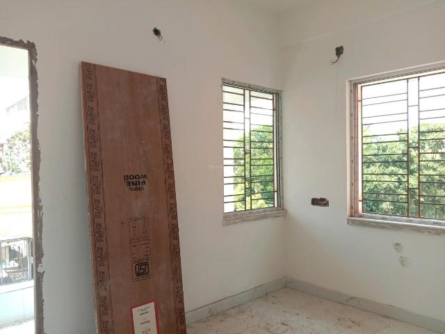 2 BHK Apartment in Dum Dum Park for resale Kolkata. The reference number is 18610226