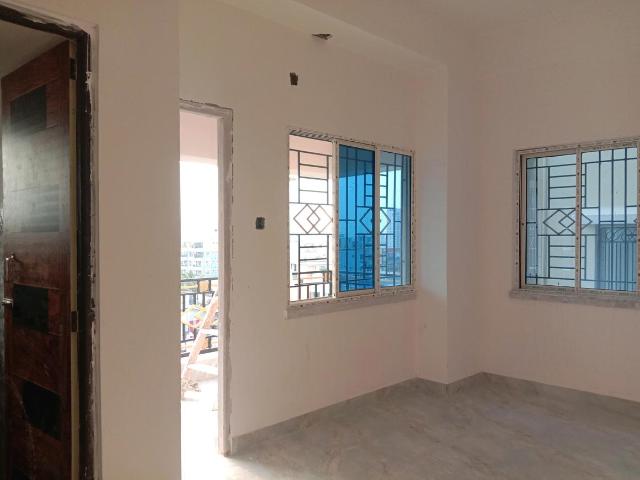 2 BHK Apartment in Dum Dum Park for resale Kolkata. The reference number is 18610226