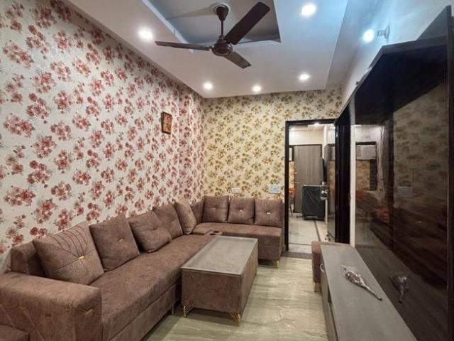 2 BHK Apartment in Dwarka Mor for rent New Delhi. The reference number is 18350110