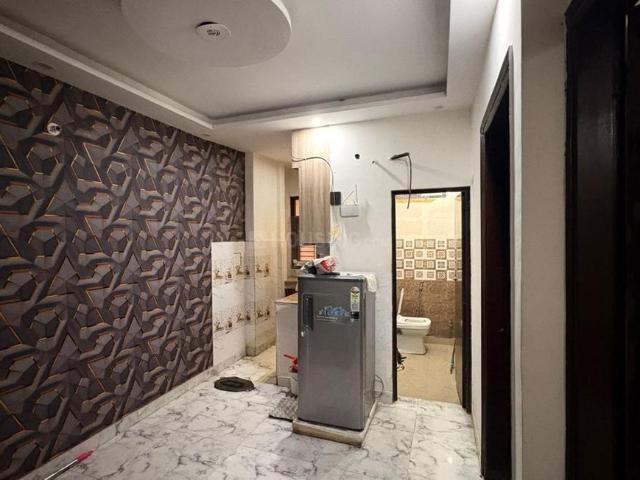 2 BHK Apartment in Dwarka Mor for rent New Delhi. The reference number is 20894012
