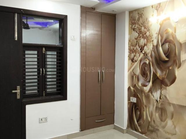 2 BHK Apartment in Dwarka Mor for rent New Delhi. The reference number is 20356759
