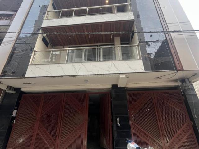 2 BHK Apartment in Uttam Nagar for resale South West Delhi. The reference number is 16311239