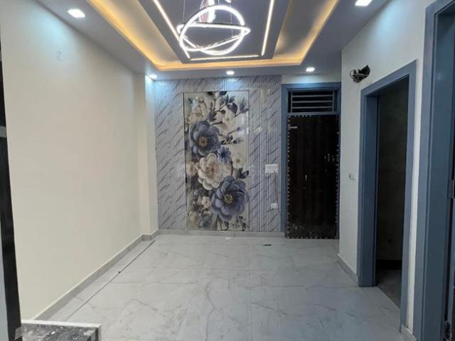2 BHK Apartment in Dwarka Mor for resale New Delhi. The reference number is 19718953