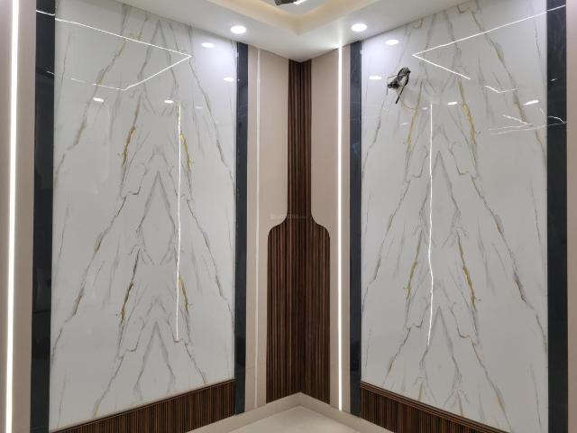 2 BHK Apartment in Dwarka Mor for resale New Delhi. The reference number is 20343848
