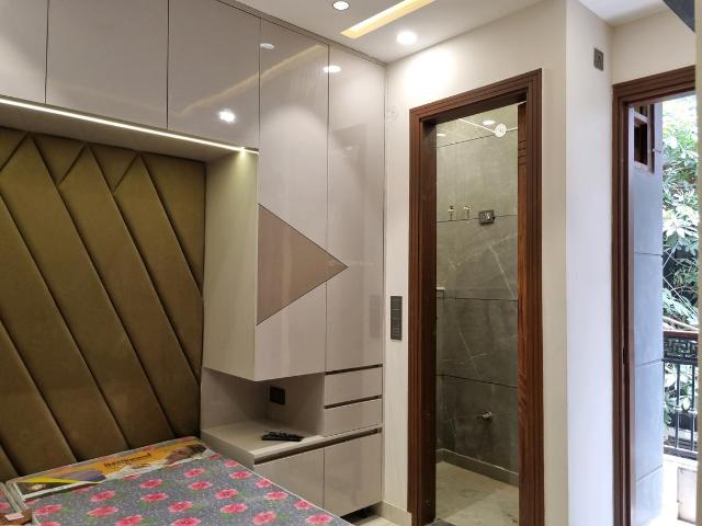 2 BHK Apartment in Dwarka Mor for resale New Delhi. The reference number is 20344395