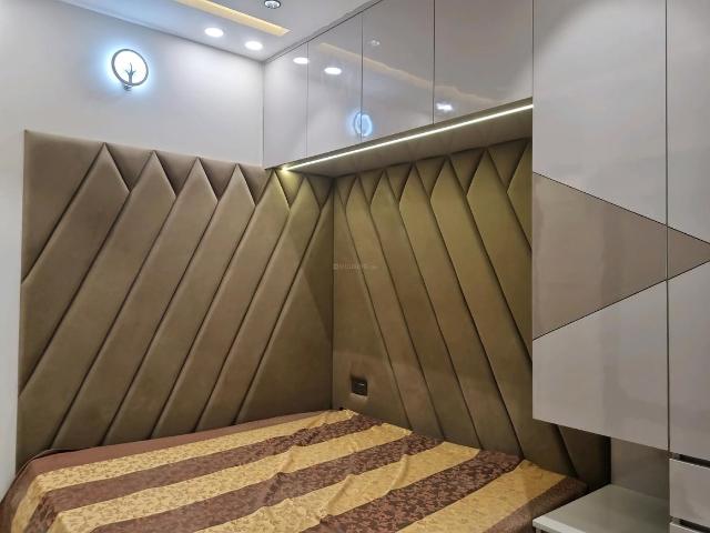 2 BHK Apartment in Dwarka Mor for resale New Delhi. The reference number is 20496798