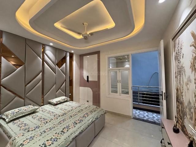 2 BHK Apartment in Dwarka Mor for resale New Delhi. The reference number is 20719186