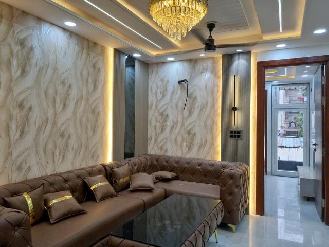 2 BHK Apartment in Dwarka Mor for resale New Delhi. The reference number is 20735701