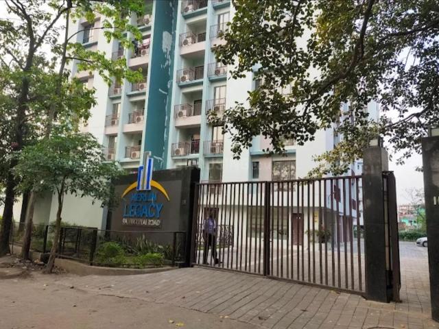 2 BHK Apartment in Entally for resale Kolkata. The reference number is 20431399