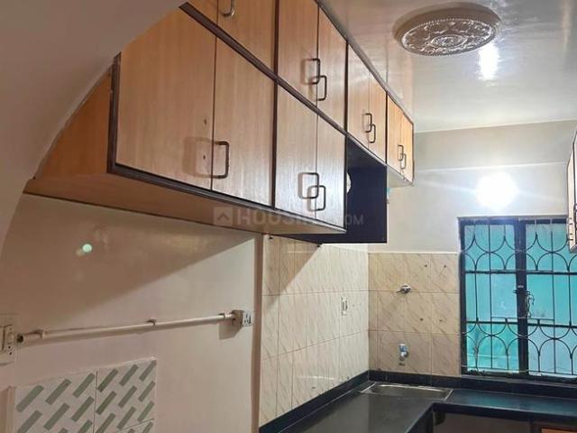 2 BHK Apartment in Entally for resale Kolkata. The reference number is 20614364