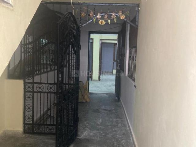 2 BHK Apartment in Freedom Fighters Enclave for rent New Delhi. The reference number is 15042805
