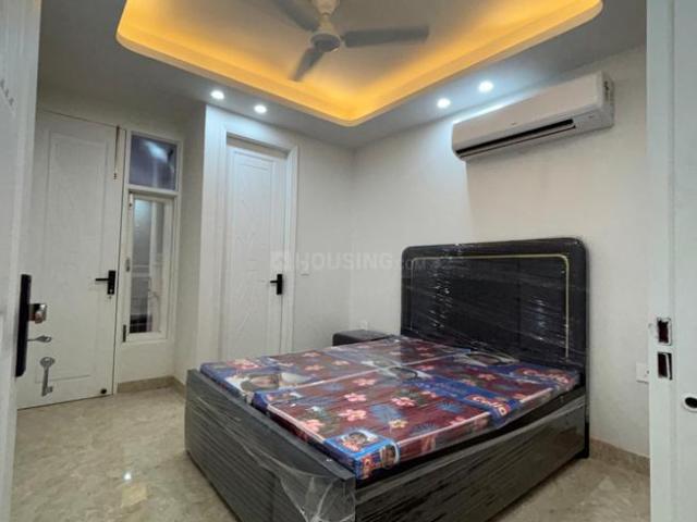 2 BHK Apartment in Freedom Fighters Enclave for rent New Delhi. The reference number is 20373755