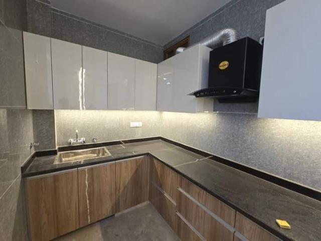 2 BHK Apartment in Freedom Fighters Enclave for rent New Delhi. The reference number is 20374218