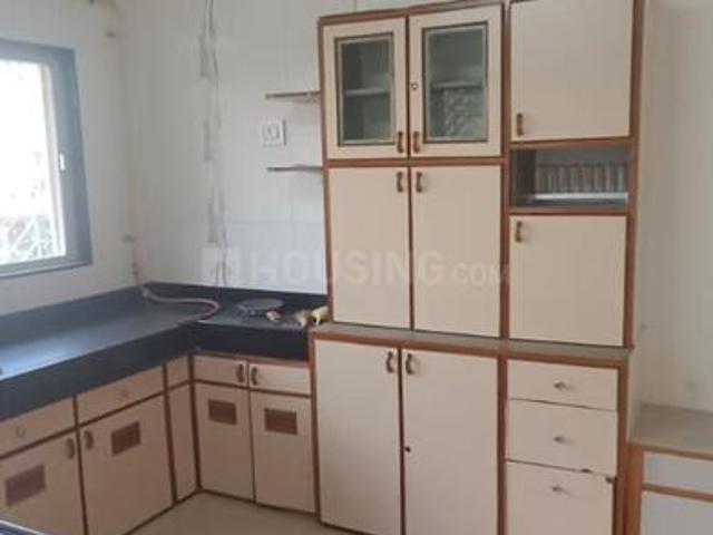 2 BHK Apartment in Kotecha Nagar for rent Rajkot. The reference number is 19116621