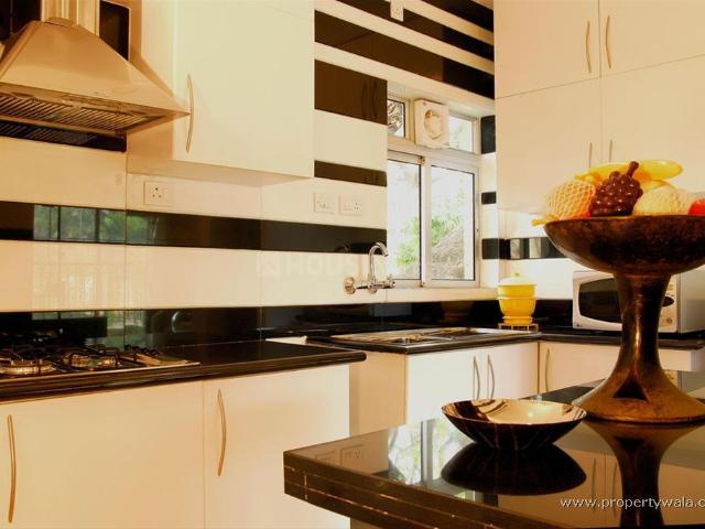 2 BHK Apartment in Kothrud for resale Pune. The reference number is 20045701
