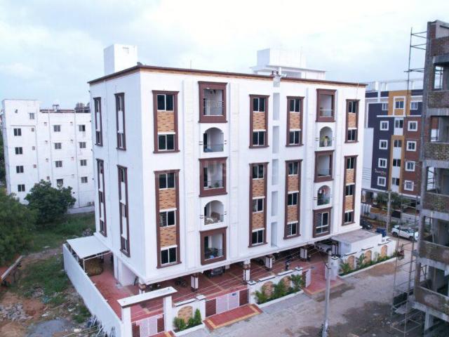2 BHK Apartment in Kompally for resale Hyderabad. The reference number is 20014496