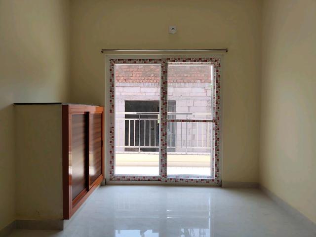 2 BHK Apartment in Kondapur for rent Hyderabad. The reference number is 20007050