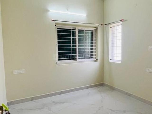 2 BHK Apartment in Kondapur for rent Hyderabad. The reference number is 20482205
