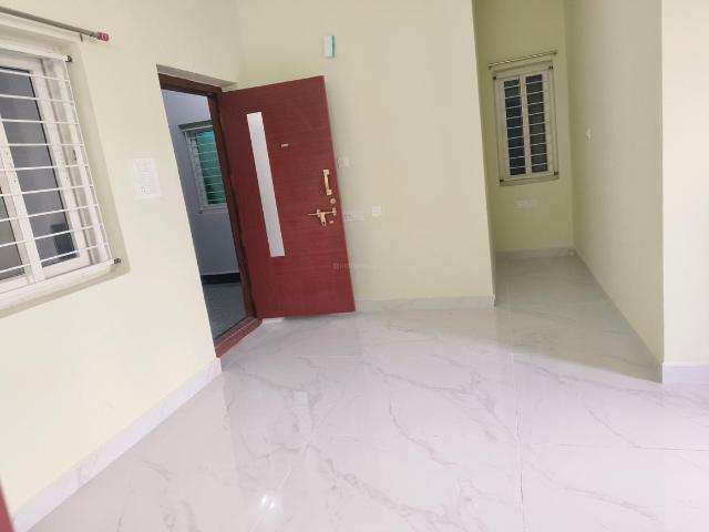 2 BHK Apartment in Kondapur for rent Hyderabad. The reference number is 20582077