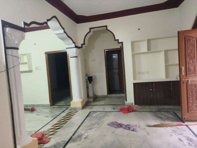 2 BHK Apartment in Kondapur for rent Hyderabad. The reference number is 20612936