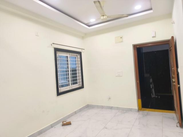 2 BHK Apartment in Kondapur for rent Hyderabad. The reference number is 20626176