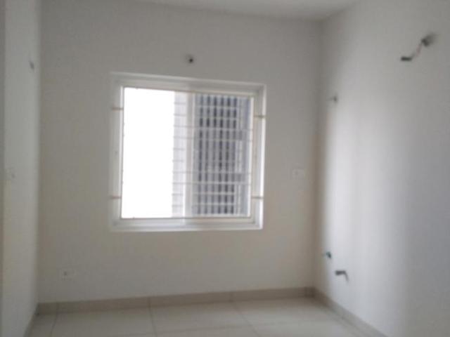 2 BHK Apartment in Kondapur for resale Hyderabad. The reference number is 16556847