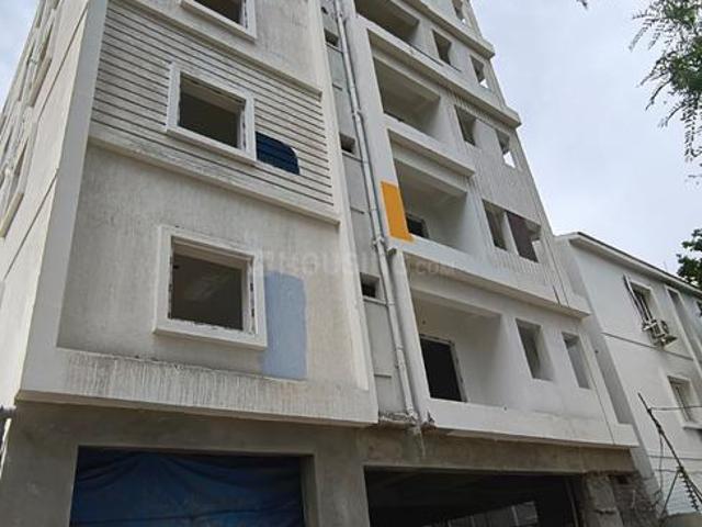 2 BHK Apartment in Kondapur for resale Hyderabad. The reference number is 20483471