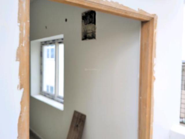 2 BHK Apartment in Kondapur for resale Hyderabad. The reference number is 20608824