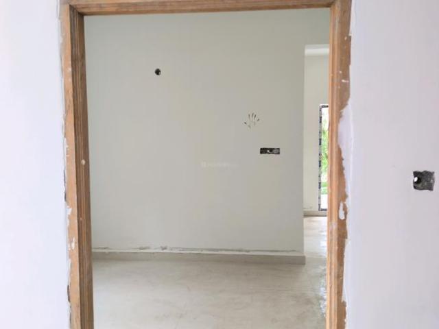 2 BHK Apartment in Kondapur for resale Hyderabad. The reference number is 20608986