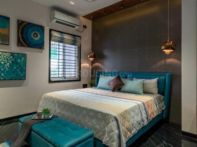 2 BHK Apartment in Kondapur for resale Hyderabad. The reference number is 20038560