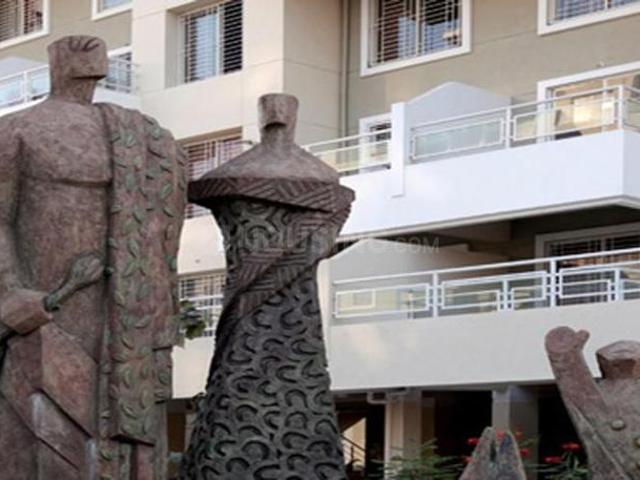 2 BHK Apartment in Kondhwa for resale Pune. The reference number is 20521678