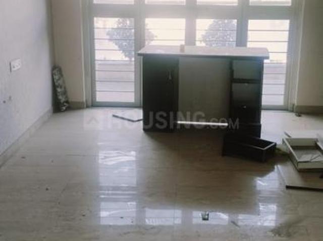 2 BHK Apartment in Koregaon Park for rent Pune. The reference number is 20499803