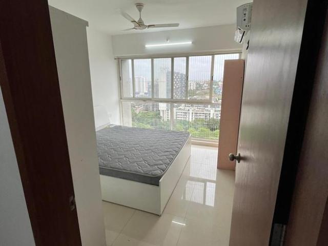 2 BHK Apartment in Koregaon Park for resale Pune. The reference number is 20409995