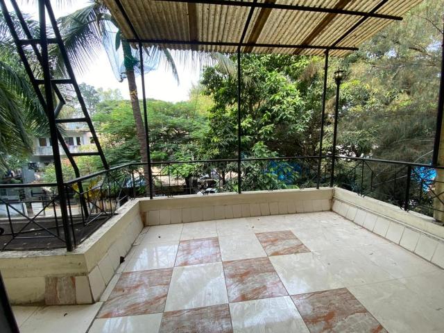 2 BHK Apartment in Koregaon Park for resale Pune. The reference number is 20169603